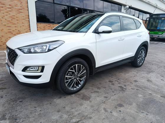 HYUNDAI TUCSON 1.6 16V T-GDI GASOLINA GLS ECOSHIFT HYUNDAI TUCSON 1.6 16V T-GDI GASOLINA GLS ECOSHIFT